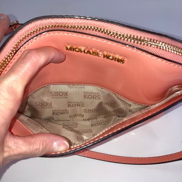 MICHAEL KORS NWT PATTON LEATHER PEACH WOMENS CROSSBODY BAG - Picture 6 of 10